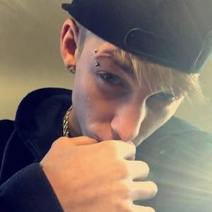 Meet your Posher, Nicholas